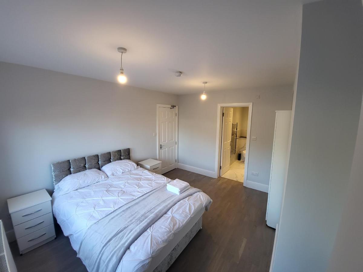 High Spec Large 6 Bedroom House! Kingston upon Thames  Exterior foto